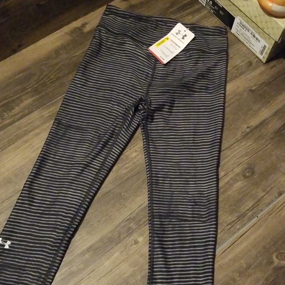 Womens Under Armour XS compression legging